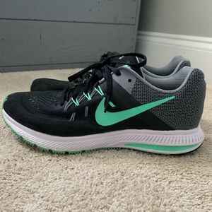 Nike Winflo 2 women’s size 9 sneaker